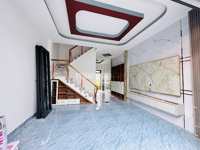 nhà bán 2 căn nhà 4,7x14 gồm 1 trệt 2 lầu 4 phòng thị trấn cần giuộc