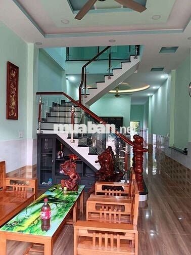 Cho thuê nhà 2 tầng.vị trí nằm ven sông rất thích hợp nghĩ ngơi