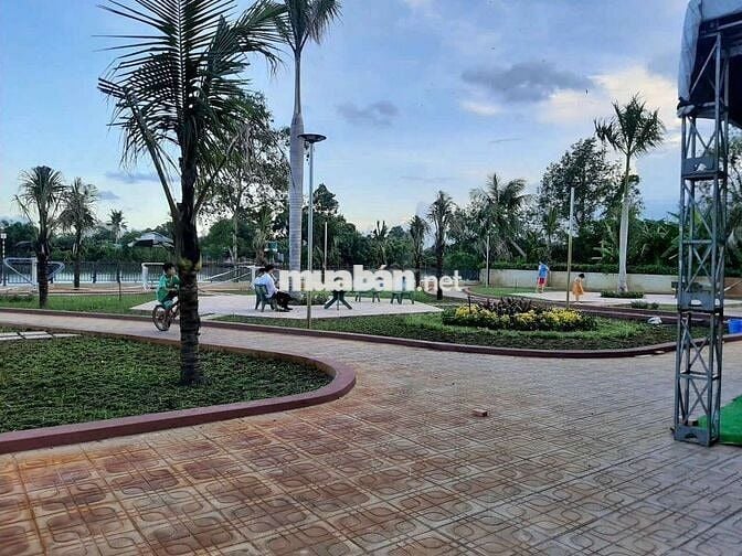 Cho thuê nhà 2 tầng.vị trí nằm ven sông rất thích hợp nghĩ ngơi