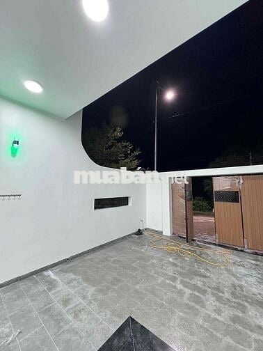 Bán nhà mặt tiền đường Nguyễn Trọng Thuật