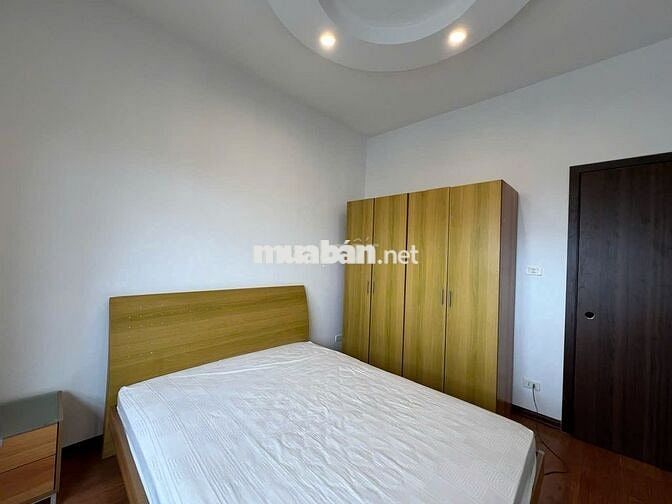 Chung cư 71 Nguyễn Chí Thanh 132m2 x 3pn 2vs full 20tr