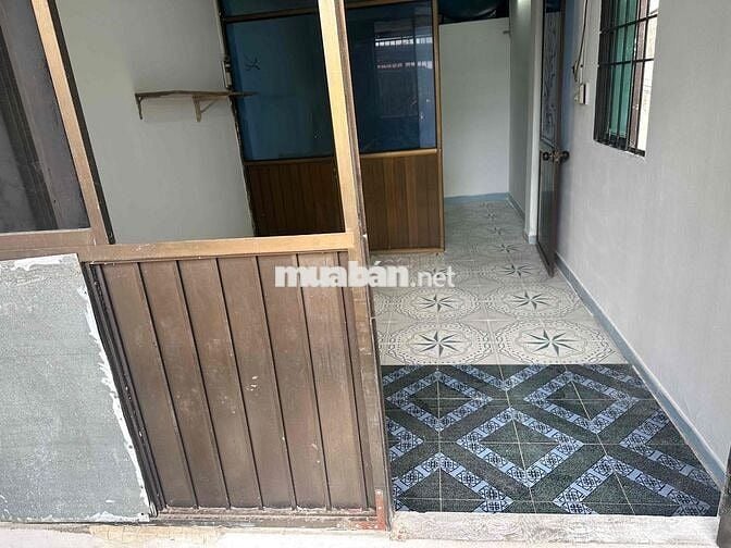 Phòng cho thuê đường Lạc Long Quân , 25m2 , rộng thoáng có bancon