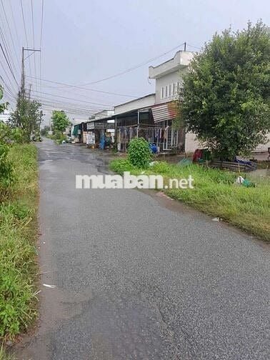 Đất 15 x 59 (896m2) đường nhựa thông,gần ngã 3 Mỹ Hạnh