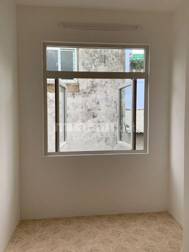 Cho thuê phòng trống nhiều cửa sổ 