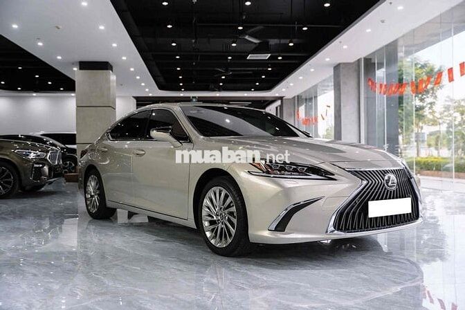 Lexus ES 2020 250 - 10000 km