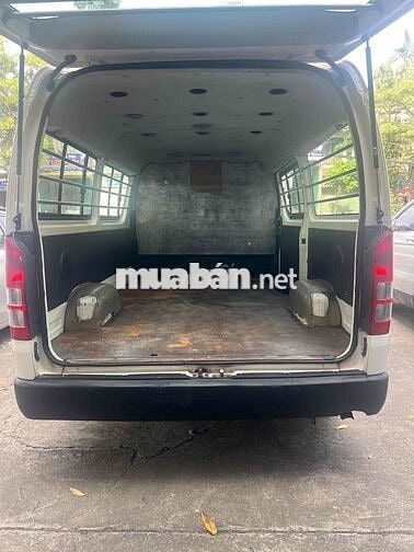 Toyota Hiace 2011 - 20000 km