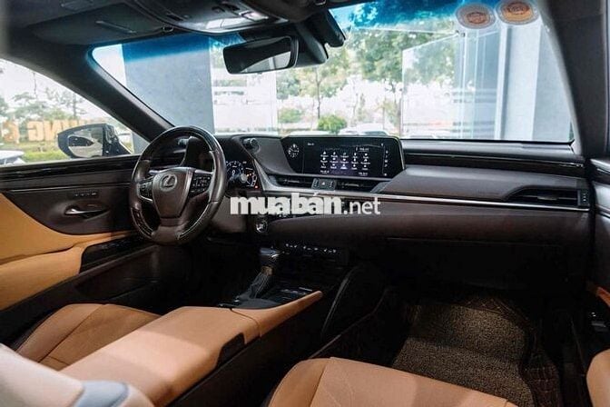 Lexus ES 2020 250 - 10000 km