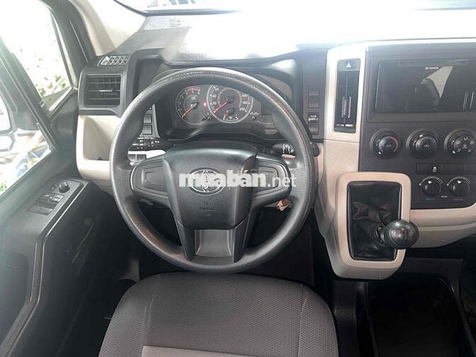 Toyota Hiace 2021 - 80000 km