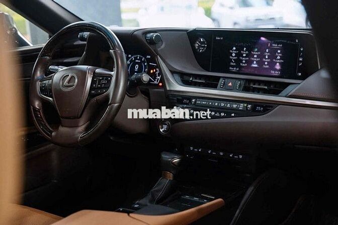 Lexus ES 2020 250 - 10000 km