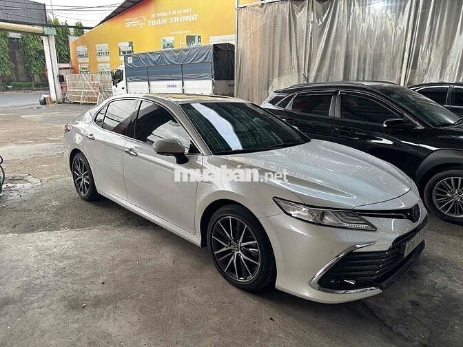 Toyota Camry 2022 2.5HV - 35000 km