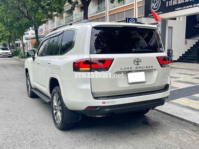 Toyota Land Cruiser LC300 2023 - 42000 km - có HĐ