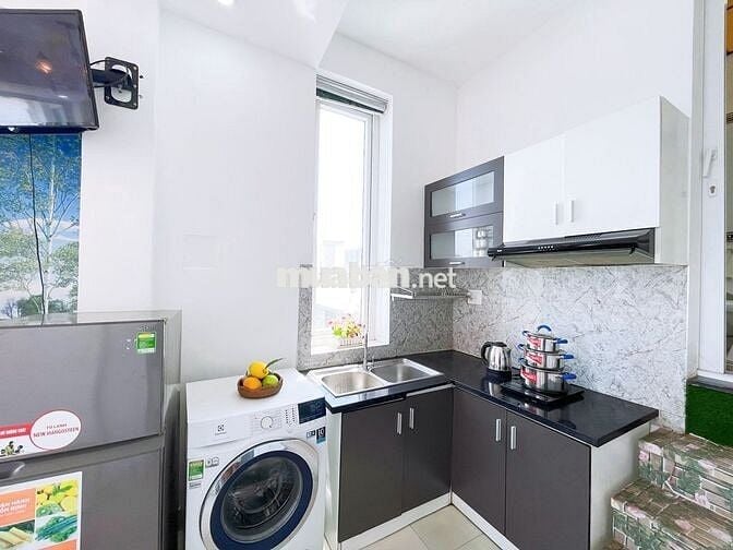 Căn hộ view thoáng Full nội thất cao cấp giá tốt ngay trung tâm Quận 3