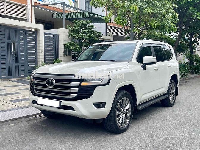 Toyota Land Cruiser LC300 2023 - 42000 km - có HĐ