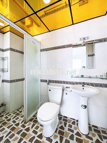Căn hộ view thoáng Full nội thất cao cấp giá tốt ngay trung tâm Quận 3