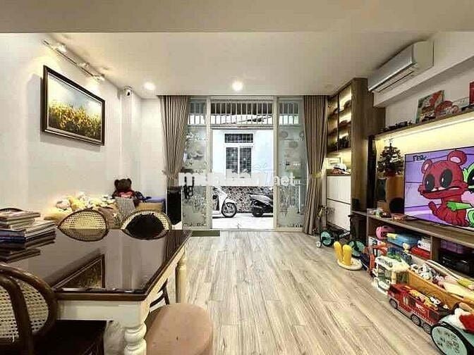 Bán căn nhà đẹp- Hẻm XH đẹp- GIẢM SỐC 1,5 TỶ – CHỈ CÒN 7,7 TỶ