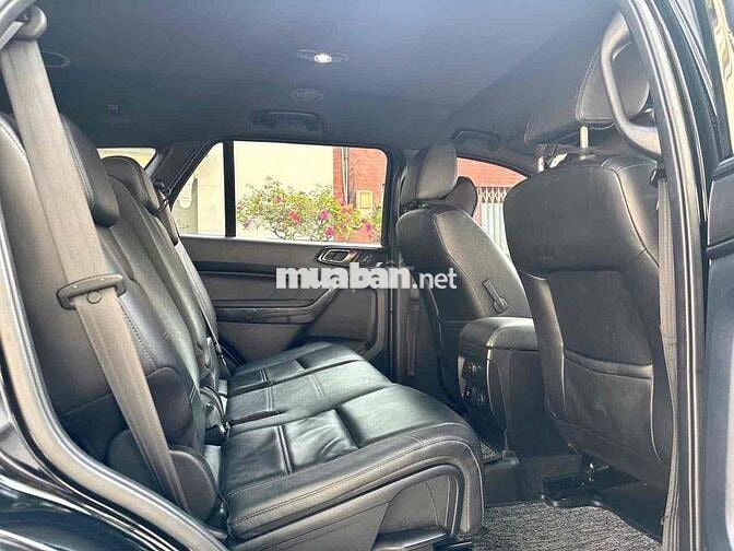 EVEREST 4x2 2019 TITANIUM 01 CẦU FORM MỚI ĐẸP
