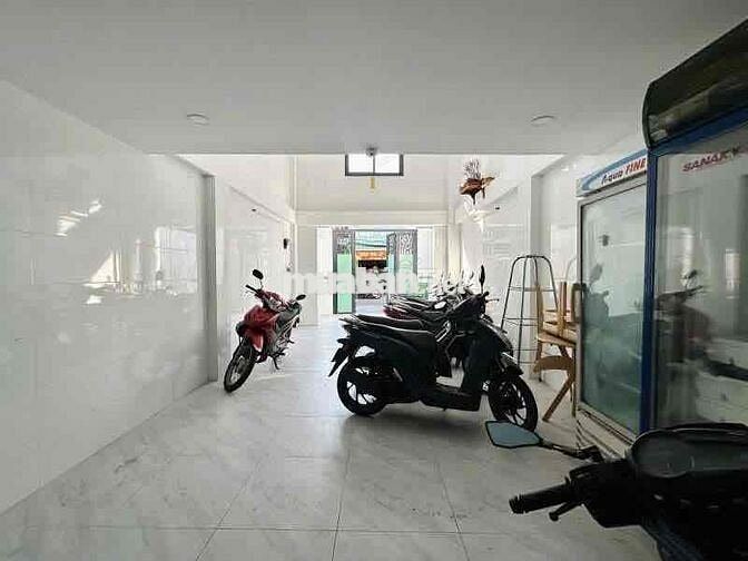 Bán CHDV 14 Phòng- Thu nhập gần một trăm/ tháng
