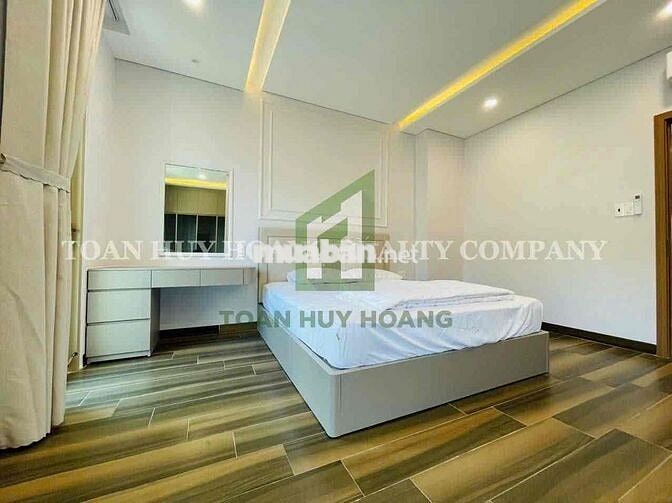 NHÀ SHOPHOUSE PAVILION- THANG MÁY