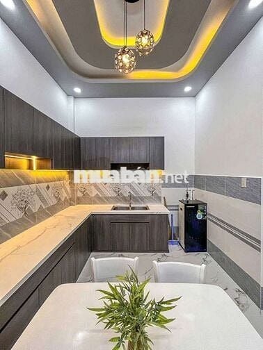 🔥Nhà 2 Tầng Giá Chỉ 890 Triệu – Sân 10m, Hẻm Ô Tô, Ngay Bình Chánh!🔥