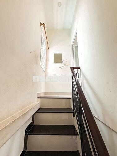 Giảm sốc nhà nhỏ Hoàng Hoa Thám hxh giá hẻm 3gac 40m2 2tang chỉ 2ty8