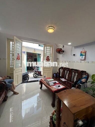 BÁN GÁP NHÀ SÁT BÌNH LONG 3 TÀNG- 4M*10M CHỈ 2 TỶ 8 ( THƯƠNG LƯỢNG)