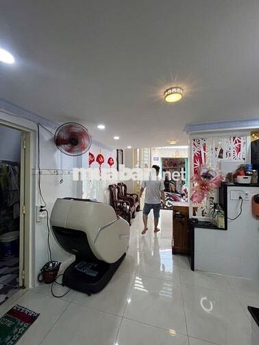 BÁN GÁP NHÀ SÁT BÌNH LONG 3 TÀNG- 4M*10M CHỈ 2 TỶ 8 ( THƯƠNG LƯỢNG)