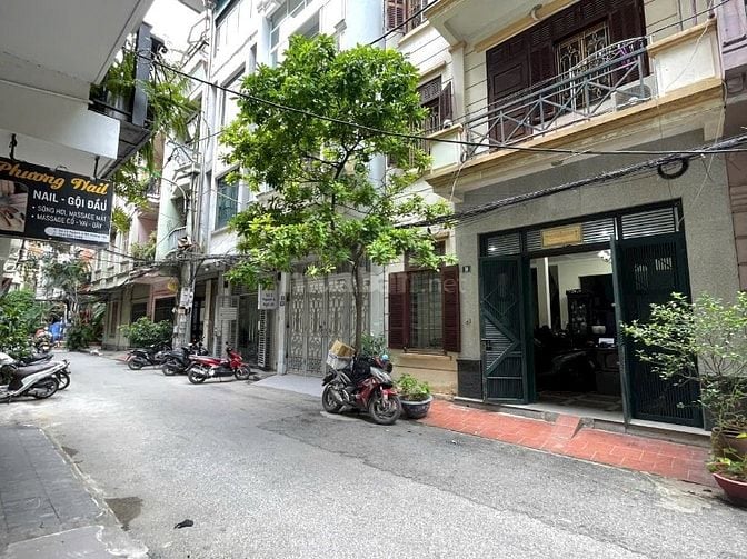 Bán nhà mặt tiền cho thuê kinh doanh ở…