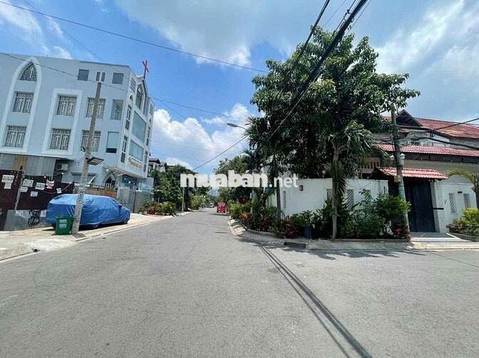 NHÀ PHỐ 3 LẦU ĐƯỜNG 12M KDC LẬP PHÚC FULL NỘI THẤT
