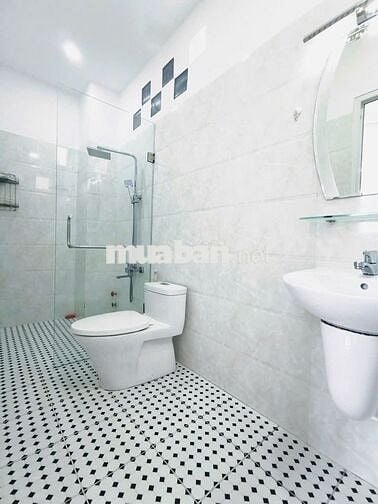 MT Hoàng Hoa Thám CHDV 9 PN cao cấp ngang 6.5m dòng tiền 500tr/năm