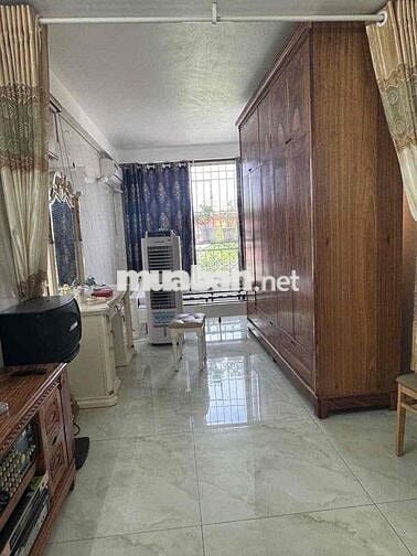 Dưới 3tỷ có nhà khung cột BT Định Công-10m ra phố-KD-32m*4tầng