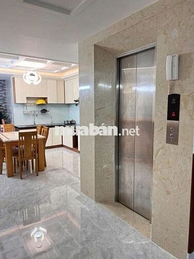 Bán căn nhà 5 tầng - 5 pn - 6wc - khu vực an ninh- oto ngủ trong nhà
