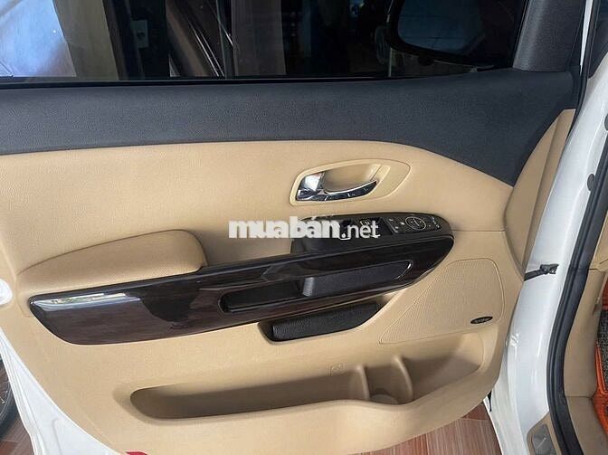 Kia Sedona 2018 Platinum D - 95000 km