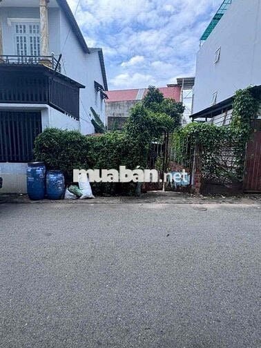chính chủ bán lô đất mặt tiền đường cách siêu thị go 500m,thương lượng