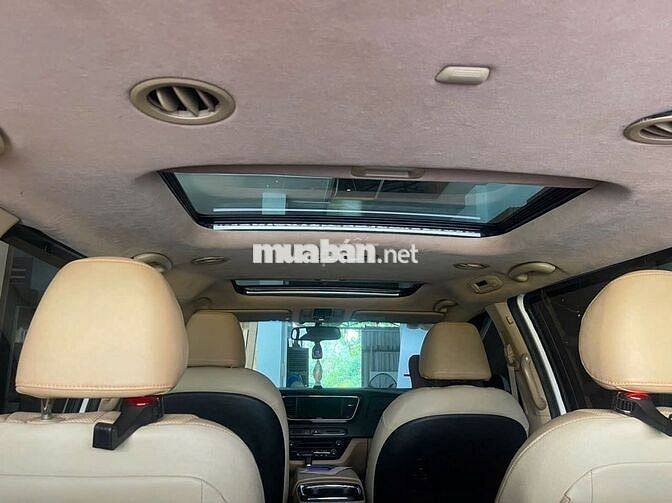 Kia Sedona 2018 Platinum D - 95000 km
