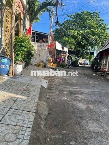 4,2*18 / ngã ba đông quang/hiệp thànhh/hẻm xe tải