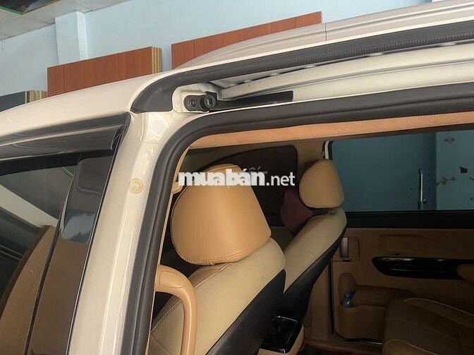 Kia Sedona 2018 Platinum D - 95000 km