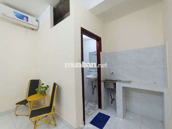 Còn trống phòng 110 Q7 máy lạnh FULL NT