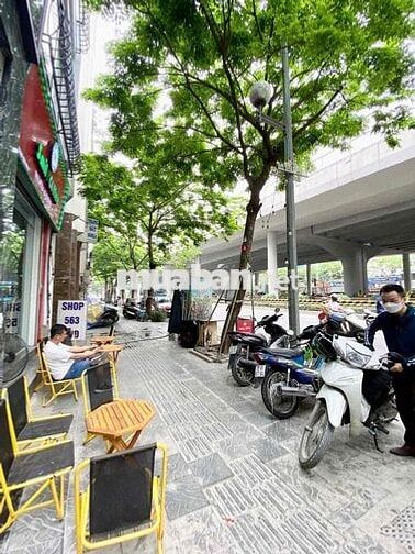 KINH DOANH VĂN PHÒNG SHOWROOM ĐẲNG CẤP - VỈA HÈ THÊNH THANG