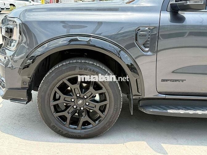 Ford Everest 2023 Sport 2.0L 4x2 AT - 26000 km