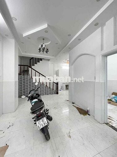 Nhà lầu 3 phòng 3wc KDC Thành Công - 713