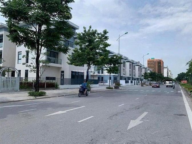 BÁN GẤP ĐẤT MẶT PHỐ NGUYỄN XIỂN, 2 THOÁNG, 145M2, MT 15M, CHỈ 43 TỶ