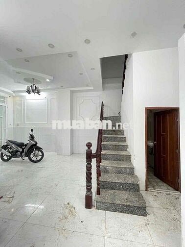 Nhà lầu 3 phòng 3wc KDC Thành Công - 713