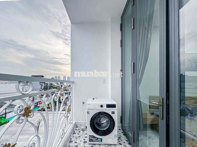 Cho thuê căn 1PN bancon lớn kế bên Lotte Quận 7