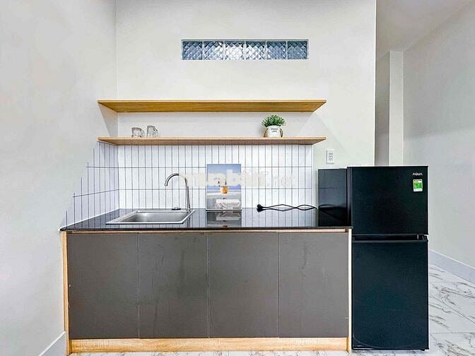 Cho thuê căn 1PN bancon lớn kế bên Lotte Quận 7