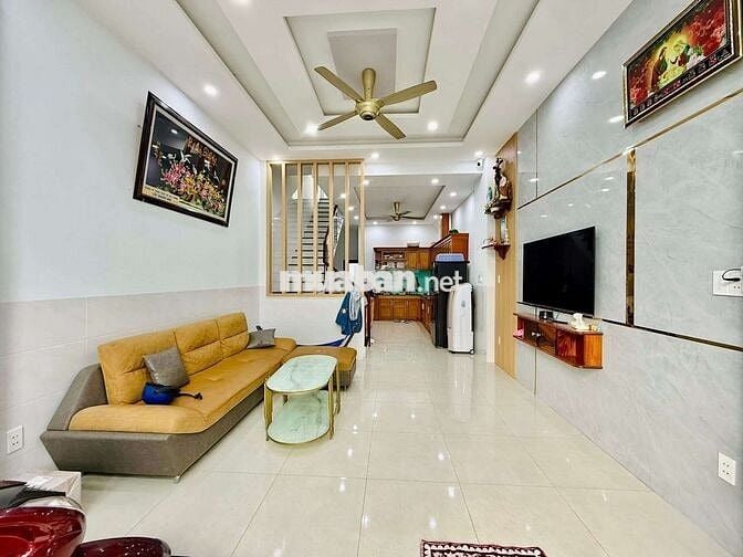Nhà 1 lầu ngay chợ Thạnh Xuân, hẻm xe hơi 60m2