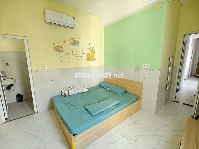 Phòng Đẹp Giá Rẻ - Cửa Sổ Thoáng Full Tiện Nghi ngay Dương Quãng Hàm