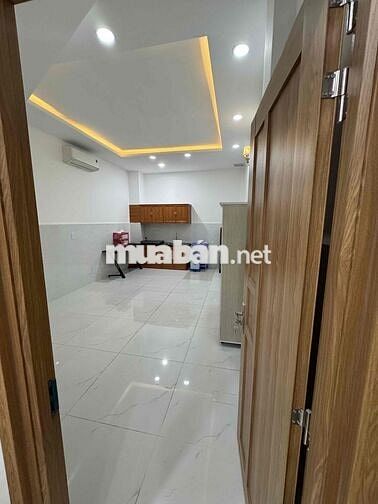Phòng 35m2 Tầng trệt phù hợp 4 sv Nguyễn Tất Thành
