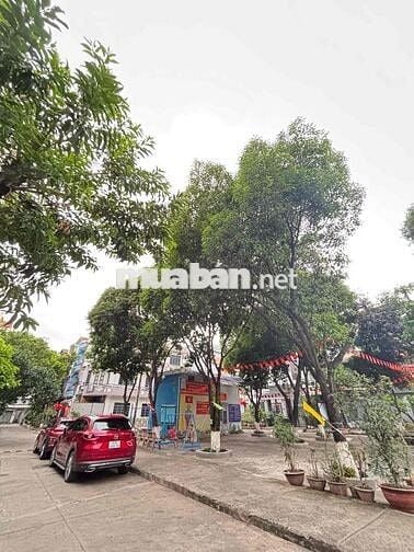 Nhà 64m2 3 lầu 4PN đường thông 8m khu công viên nội bộ đường số 21 P8