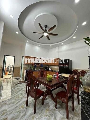 HẺM NHỰA 8M VÕ THỊ HỒI, HÓC MÔN, NHÀ 3 LẦU MỚI CỨNG ĐẸP KENG