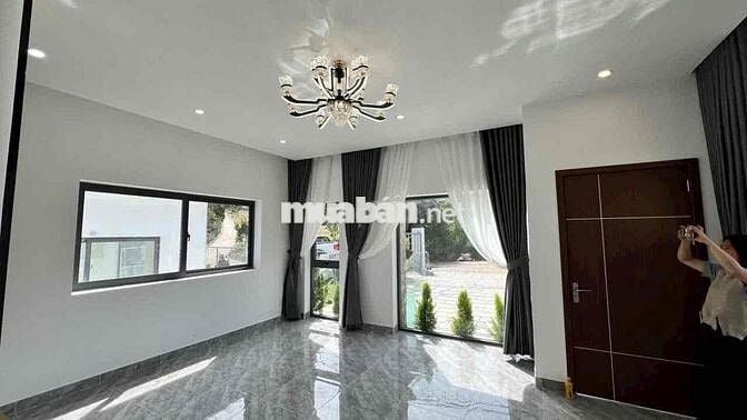 Chính chủ bán villa nghỉ dưỡng full nội thất cơ bản vùng ven Đà Lạt